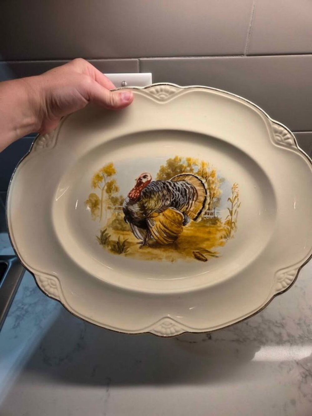 Cunningham & Pickett / Homer Laughlin turkey platter 1947